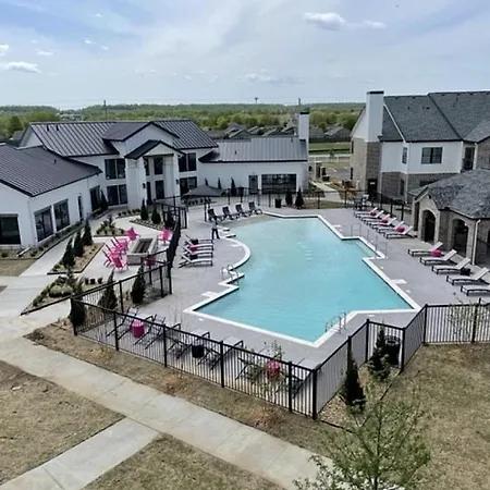 Landing At Redbud Ranch - 1 Bedroom In Broken Arrow